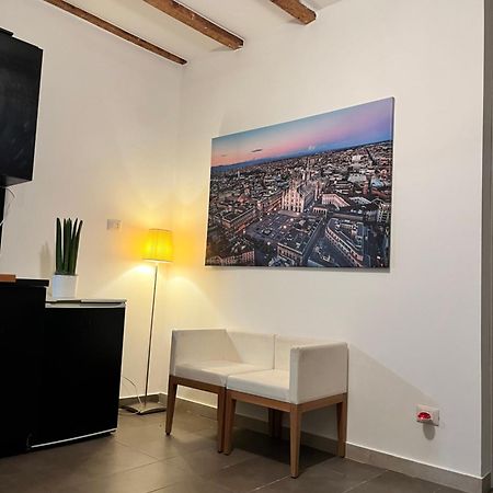 Charming Ringhiera Studio Milaan Buitenkant foto